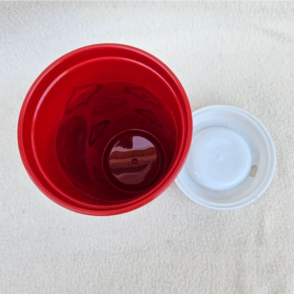 Starbucks Holiday Reusable Cup With Lid 16oz - Picture 4 of 9
